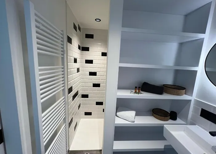 Coolsea3 - Modern Apartment *